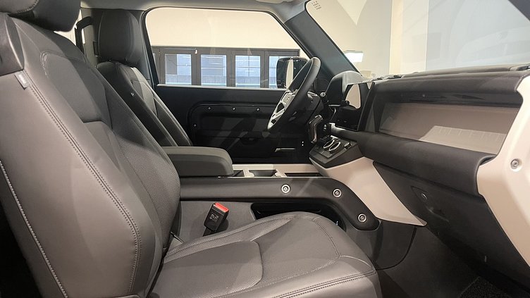 2024 新車 Land Rover Defender 90 Carpathian Grey D300 S