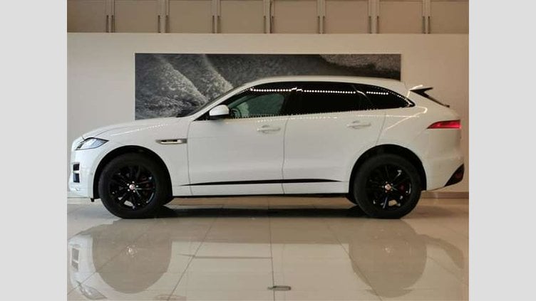 2020 認定中古車 Jaguar F-Pace Fuji White 2.0 litre i4D Diesel R-sports 2.0L D180