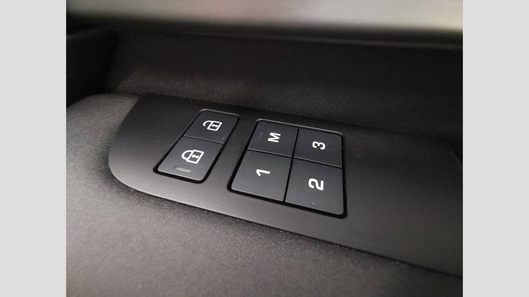 2023 認定中古車 Land Rover Discovery サントリーニブラック D300マイルドハイブリッド（ディーゼル） スタンダードホイールベース Dynamic HSE