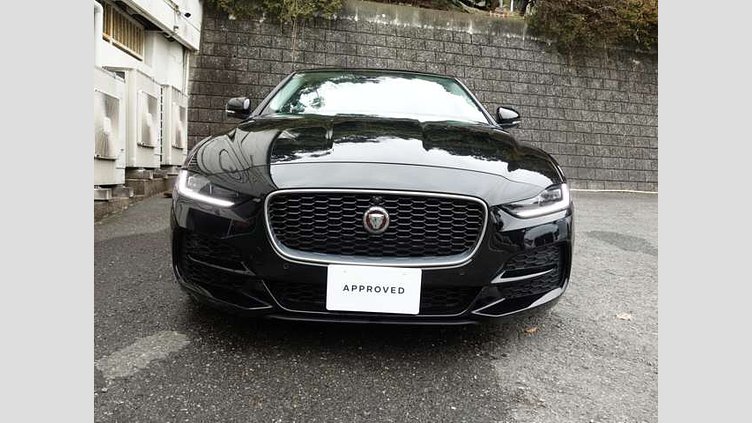 2021 認定中古車 Jaguar XE ナルヴィックブラック P250 RWD（オートマチック） 4 door Saloon S