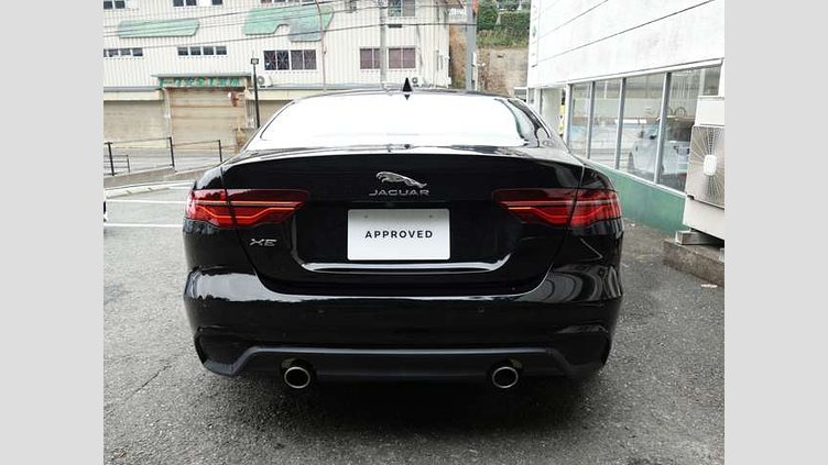 2021 認定中古車 Jaguar XE ナルヴィックブラック P250 RWD（オートマチック） 4 door Saloon S