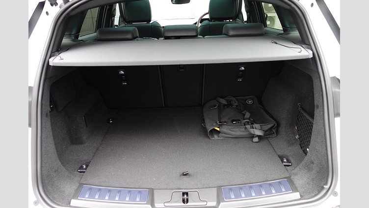 2024 認定中古車 Land Rover Range Rover Evoque フジホワイト P300eプラグインハイブリッド（ガソリン） スタンダードホイールベース DYNAMIC HSE
