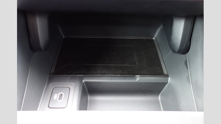 2024 認定中古車 Land Rover Range Rover Evoque フジホワイト P300eプラグインハイブリッド（ガソリン） スタンダードホイールベース DYNAMIC HSE