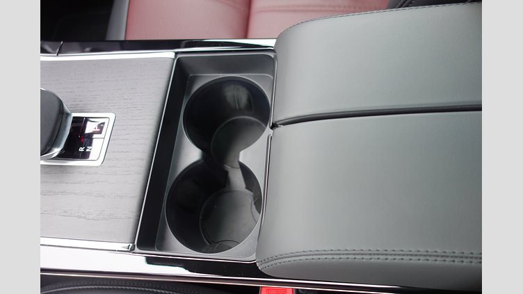 2024 認定中古車 Land Rover Range Rover Evoque フジホワイト P300eプラグインハイブリッド（ガソリン） スタンダードホイールベース DYNAMIC HSE
