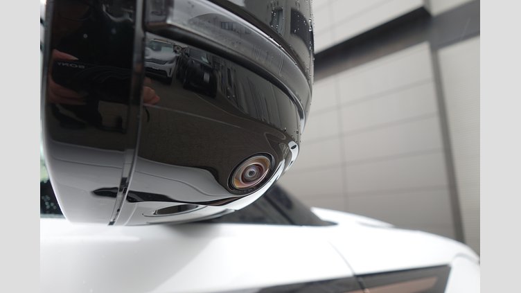 2024 認定中古車 Land Rover Range Rover Evoque フジホワイト P300eプラグインハイブリッド（ガソリン） スタンダードホイールベース DYNAMIC HSE