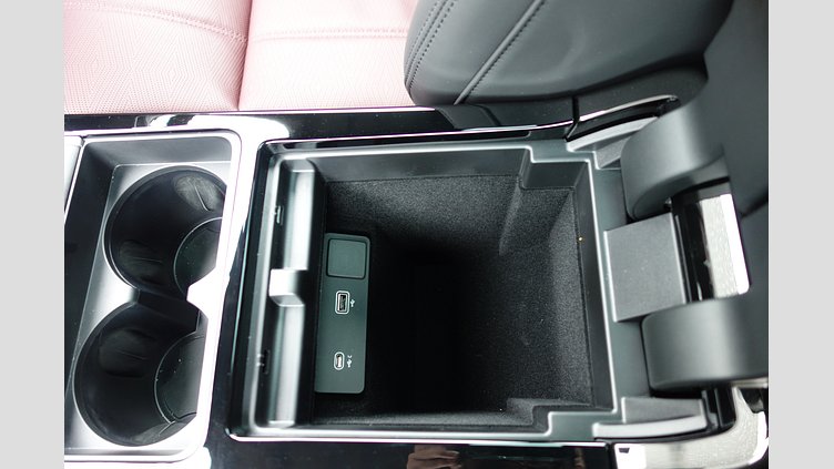2024 認定中古車 Land Rover Range Rover Evoque フジホワイト P300eプラグインハイブリッド（ガソリン） スタンダードホイールベース DYNAMIC HSE