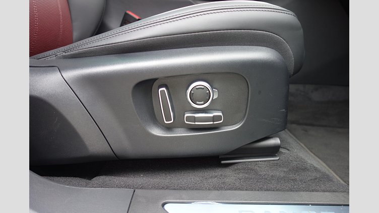 2024 認定中古車 Land Rover Range Rover Evoque フジホワイト P300eプラグインハイブリッド（ガソリン） スタンダードホイールベース DYNAMIC HSE