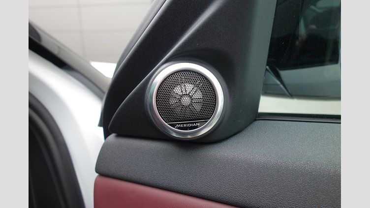 2024 認定中古車 Land Rover Range Rover Evoque フジホワイト P300eプラグインハイブリッド（ガソリン） スタンダードホイールベース DYNAMIC HSE