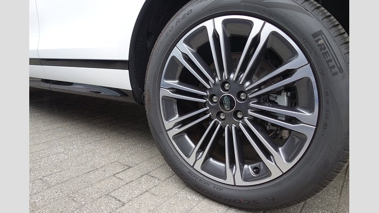 2024 認定中古車 Land Rover Range Rover Evoque フジホワイト P300eプラグインハイブリッド（ガソリン） スタンダードホイールベース DYNAMIC HSE