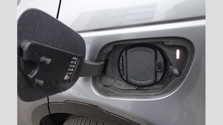 2024 認定中古車 Land Rover Discovery Sport アイガーグレイ P300eプラグインハイブリッド（ガソリン） 標準ホイール DYNAMIC HSE