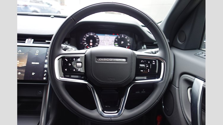 2024 認定中古車 Land Rover Discovery Sport アイガーグレイ P300eプラグインハイブリッド（ガソリン） 標準ホイール DYNAMIC HSE