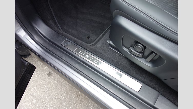 2024 認定中古車 Land Rover Discovery Sport アイガーグレイ P300eプラグインハイブリッド（ガソリン） 標準ホイール DYNAMIC HSE