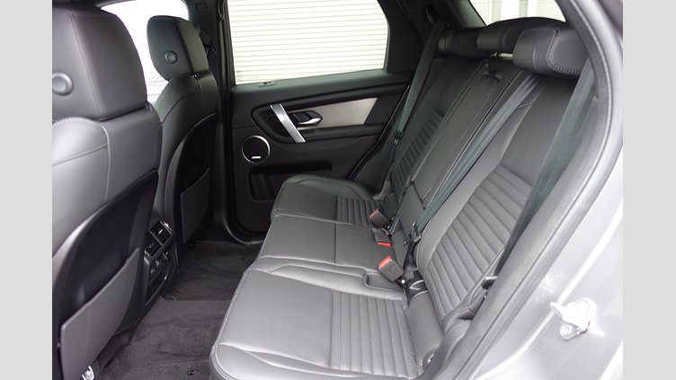 2024 認定中古車 Land Rover Discovery Sport アイガーグレイ P300eプラグインハイブリッド（ガソリン） 標準ホイール DYNAMIC HSE