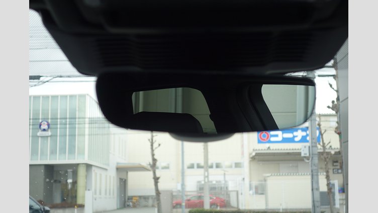 2024 認定中古車 Land Rover Discovery Sport アイガーグレイ P300eプラグインハイブリッド（ガソリン） 標準ホイール DYNAMIC HSE