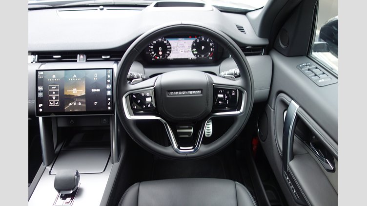 2024 認定中古車 Land Rover Discovery Sport アイガーグレイ P300eプラグインハイブリッド（ガソリン） 標準ホイール DYNAMIC HSE