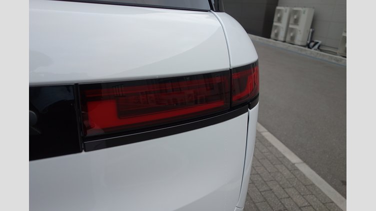 2024 認定中古車 Land Rover Range Rover Sport フジホワイト D300マイルドハイブリッド スタンダードホイールベース Dynamic SE