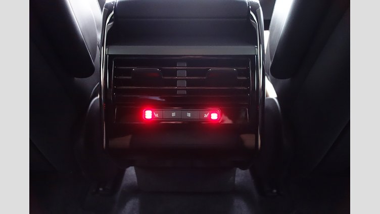 2024 認定中古車 Land Rover Range Rover Sport フジホワイト D300マイルドハイブリッド スタンダードホイールベース Dynamic SE