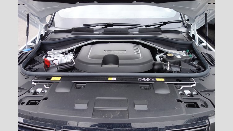 2024 認定中古車 Land Rover Range Rover Sport フジホワイト D300マイルドハイブリッド スタンダードホイールベース Dynamic SE