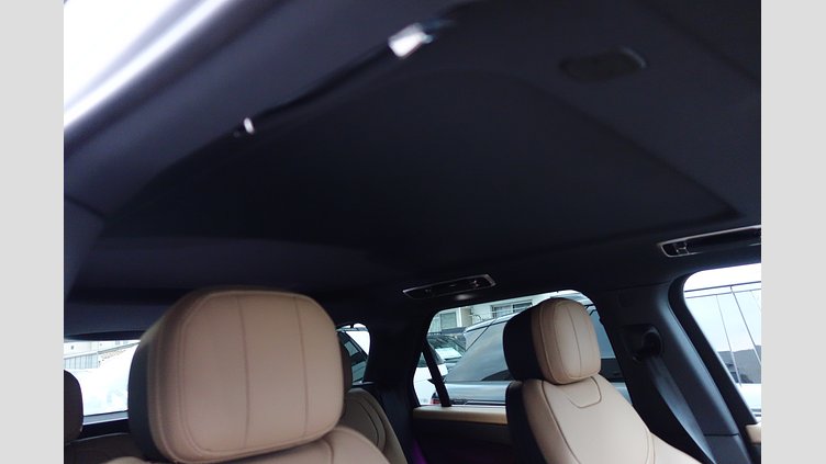 2024 認定中古車 Land Rover Range Rover Sport フジホワイト D300マイルドハイブリッド スタンダードホイールベース Dynamic SE