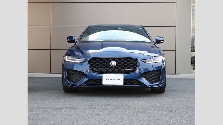 2022 認定中古車 Jaguar XE ブルーファイアブルー P250 RWD（オートマチック） 4 door Saloon R-DYNAMIC HSE