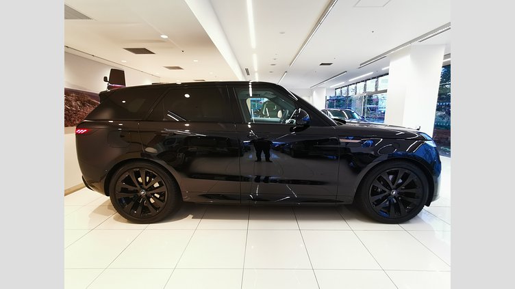 2024 認定中古車 Land Rover Range Rover Sport サントリーニブラック D300マイルドハイブリッド スタンダードホイールベース Dynamic SE