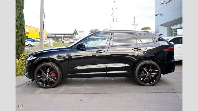 2024 Approved Jaguar F-Pace Santorini Black D300 AWD AUTOMATIC R-DYNAMIC SE