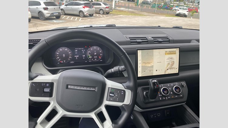 2024 Approved Land Rover Defender 110 Fuji White auto PHEV AWD 5DR SWB X-Dynamic HSE 404PS Automático