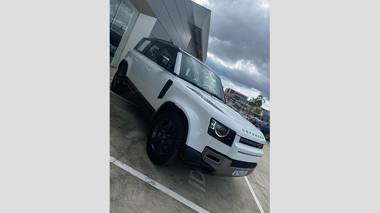 2024 Approved Land Rover Defender 110 Fuji White auto PHEV AWD 5DR SWB X-Dynamic HSE 404PS Automático