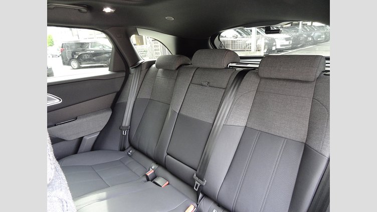 2024 認定中古車 Land Rover Range Rover Velar ヴァレジネブルー P400eプラグインハイブリッド（ガソリン） Standard Wheelbase Dynamic HSE