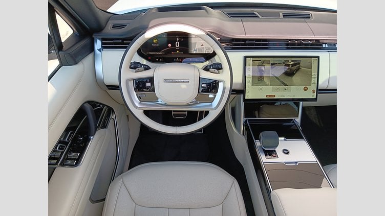 2024 SKLADOVÉ VOZIDLÁ Land Rover Range Rover Fuji White 3.0D MHEV 350PS MHEV HSE LWB AWD