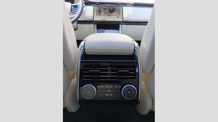 2024 SKLADOVÉ VOZIDLÁ Land Rover Range Rover Fuji White 3.0D MHEV 350PS MHEV HSE LWB AWD