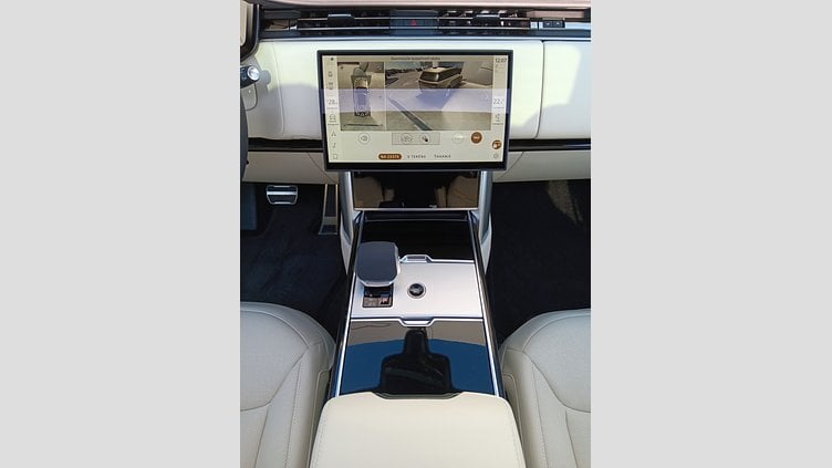 2024 SKLADOVÉ VOZIDLÁ Land Rover Range Rover Fuji White 3.0D MHEV 350PS MHEV HSE LWB AWD