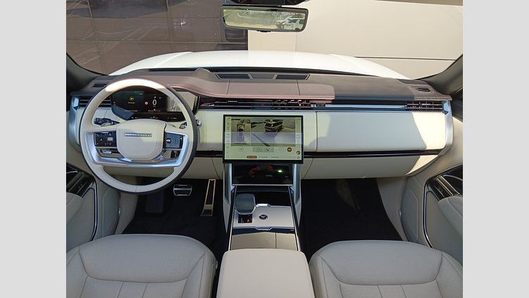 2024 SKLADOVÉ VOZIDLÁ Land Rover Range Rover Fuji White 3.0D MHEV 350PS MHEV HSE LWB AWD
