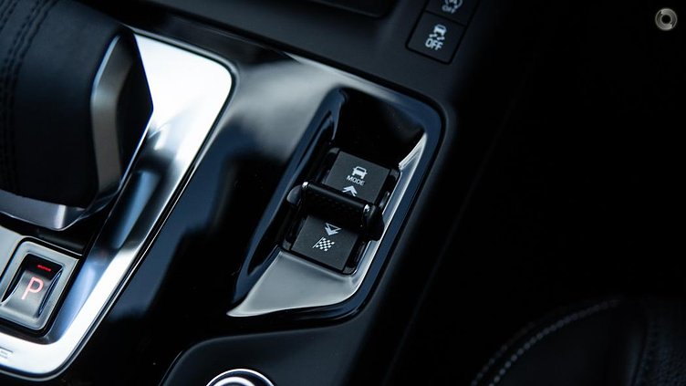 2024 Approved Jaguar E-Pace Fuji White P250 PETROL R-DYNAMIC SE
