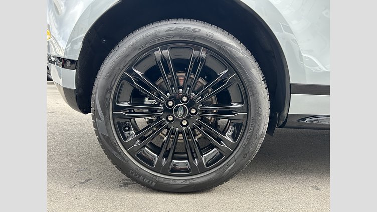 2023 認定中古車 Land Rover Range Rover Evoque アロイオスグレイ D200（ディーゼル） スタンダードホイールベース DYNAMIC SE