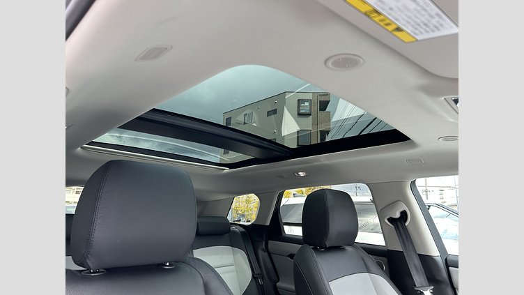 2023 認定中古車 Land Rover Range Rover Evoque アロイオスグレイ D200（ディーゼル） スタンダードホイールベース DYNAMIC SE