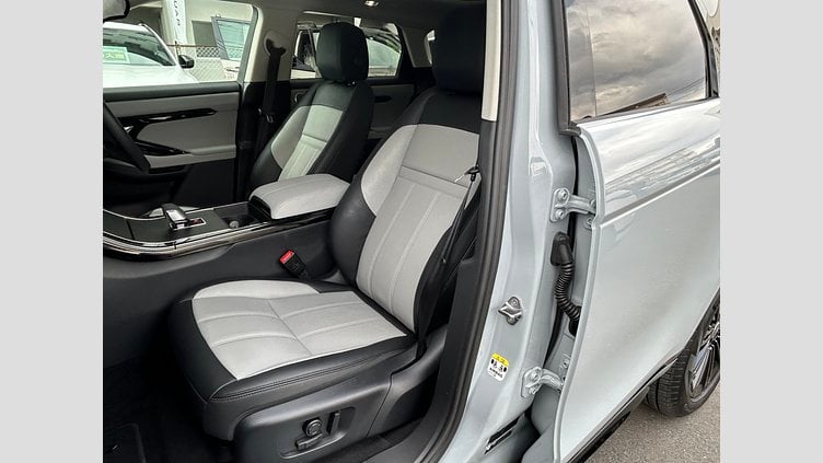 2023 認定中古車 Land Rover Range Rover Evoque アロイオスグレイ D200（ディーゼル） スタンダードホイールベース DYNAMIC SE