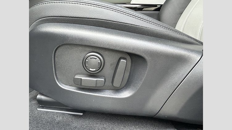 2023 認定中古車 Land Rover Range Rover Evoque アロイオスグレイ D200（ディーゼル） スタンダードホイールベース DYNAMIC SE