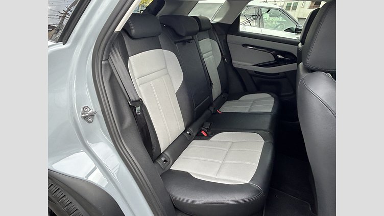2023 認定中古車 Land Rover Range Rover Evoque アロイオスグレイ D200（ディーゼル） スタンダードホイールベース DYNAMIC SE