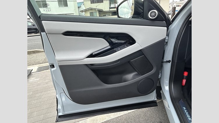2023 認定中古車 Land Rover Range Rover Evoque アロイオスグレイ D200（ディーゼル） スタンダードホイールベース DYNAMIC SE