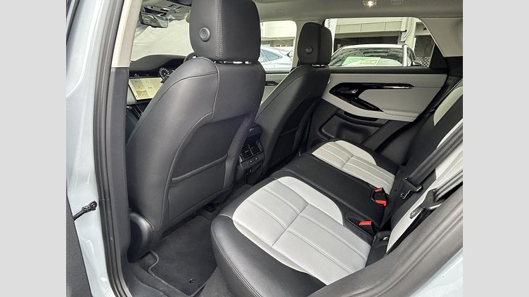 2023 認定中古車 Land Rover Range Rover Evoque アロイオスグレイ D200（ディーゼル） スタンダードホイールベース DYNAMIC SE