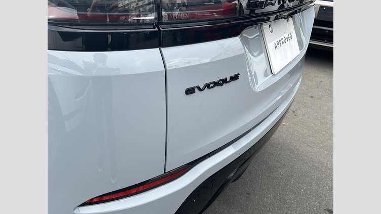 2023 認定中古車 Land Rover Range Rover Evoque アロイオスグレイ D200（ディーゼル） スタンダードホイールベース DYNAMIC SE