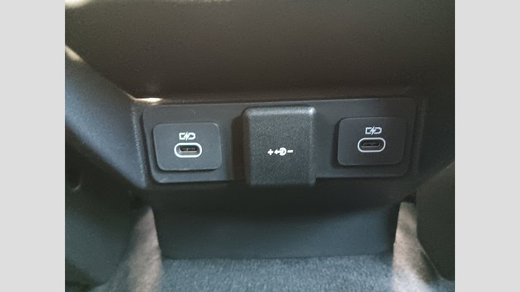 2024 SKLADOVÉ VOZIDLÁ Land Rover Range Rover Evoque Seoul Pearl Silver 2.0D 163PS MHEV Dynamic SE AWD