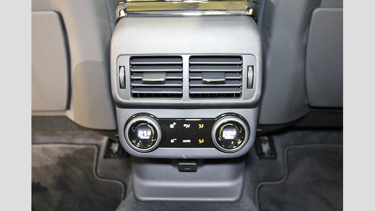 2024 認定中古車 Land Rover Range Rover Velar ヴァレジネブルー P400eプラグインハイブリッド（ガソリン） Dynamic HSE