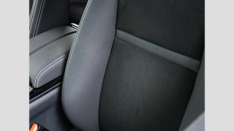 2018 認定中古車 Land Rover Range Rover Velar ナルヴィクブラック D180 R-DYNAMIC