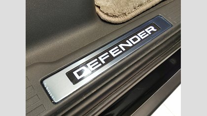 Defender 90 34