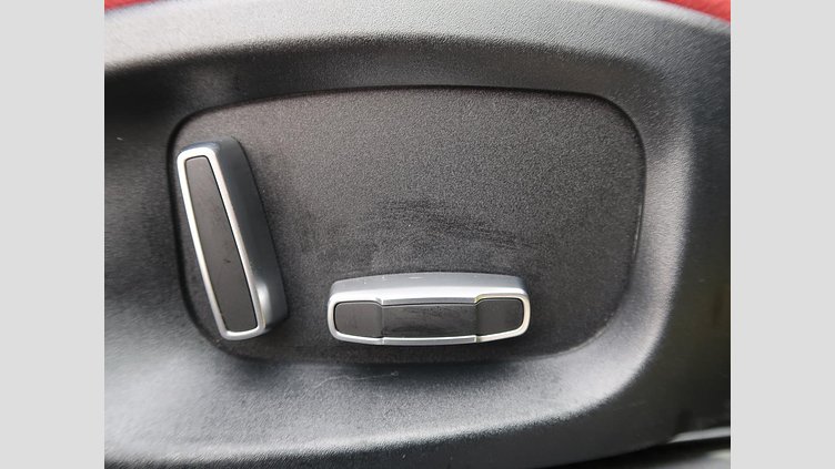 2019 認定中古車 Jaguar F-Pace Santorini Black 3.0 litre V6 Supercharged Petrol S