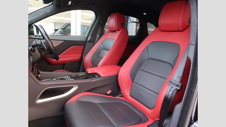 2019 認定中古車 Jaguar F-Pace Santorini Black 3.0 litre V6 Supercharged Petrol S