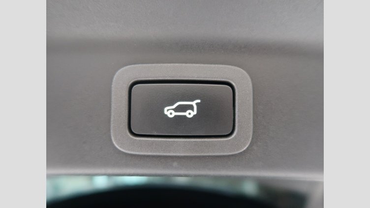 2019 認定中古車 Jaguar F-Pace Santorini Black 3.0 litre V6 Supercharged Petrol S