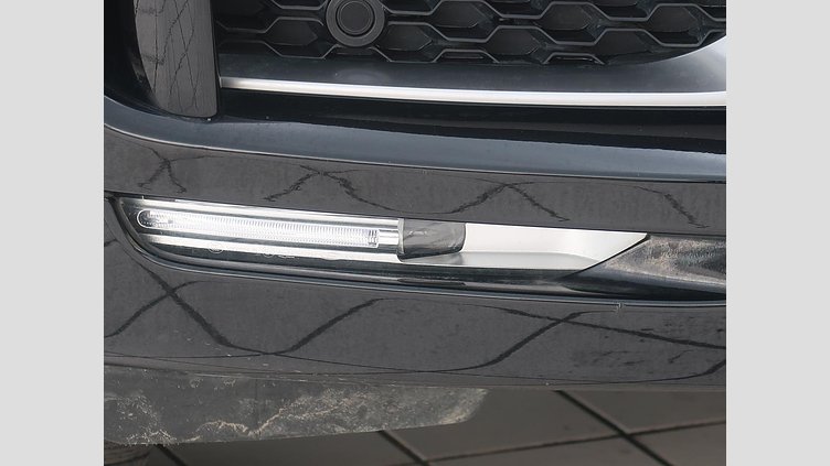 2019 認定中古車 Jaguar F-Pace Santorini Black 3.0 litre V6 Supercharged Petrol S